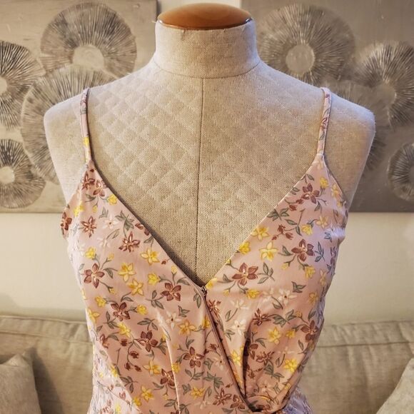 BCBGeneration Floral Spaghetti Strap Wrap Dress size XXS in Pink - NEW - Picture 6 of 13